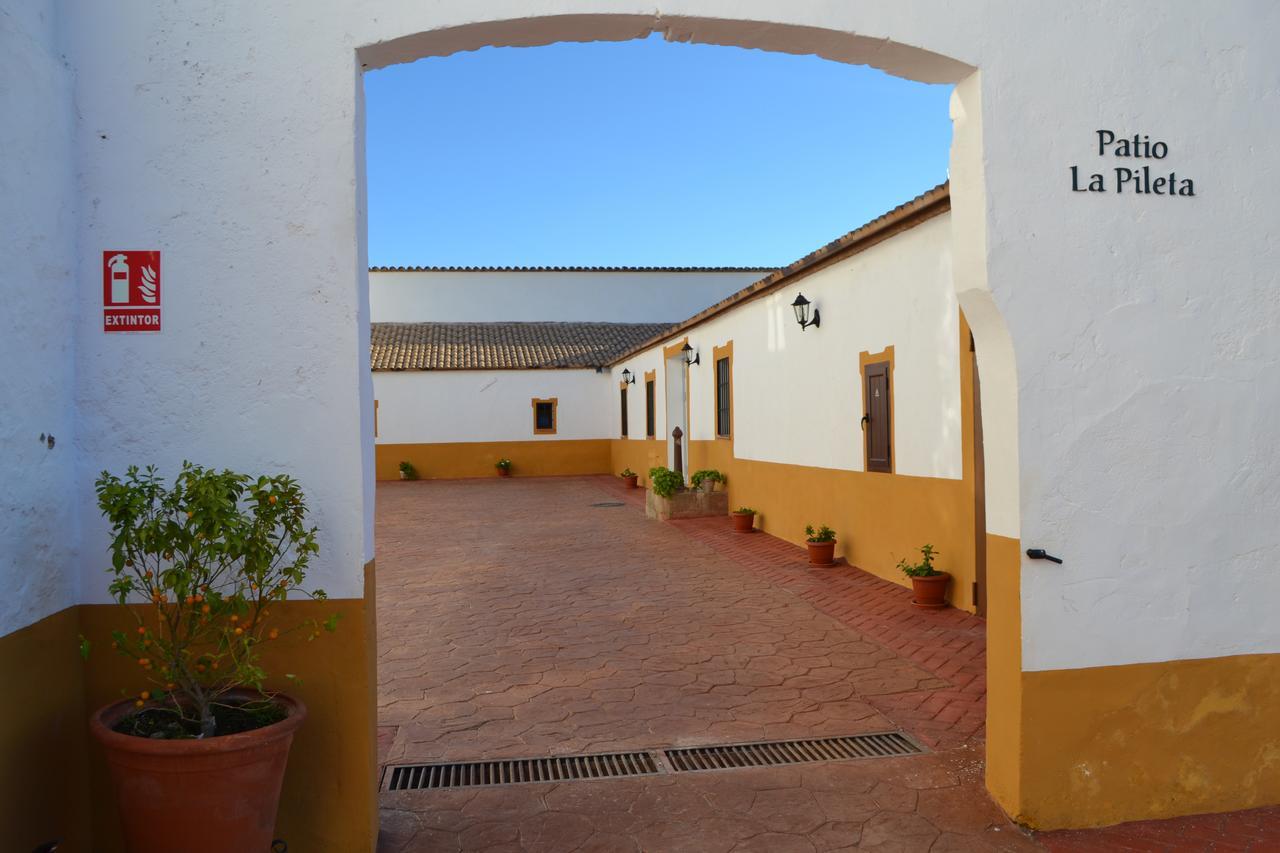 Hotel La Giralda Burguillos Del Cerro 외부 사진