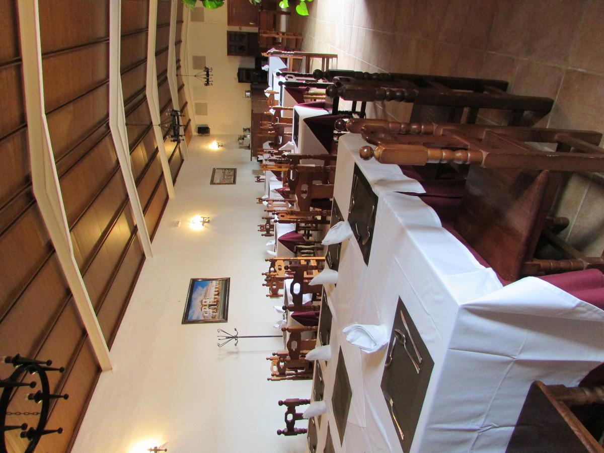 Hotel La Giralda Burguillos Del Cerro 외부 사진