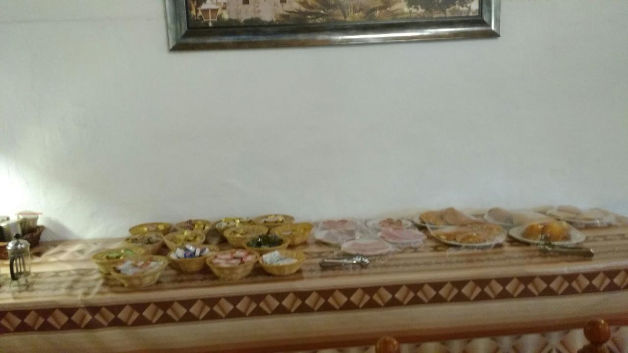 Hotel La Giralda Burguillos Del Cerro 외부 사진