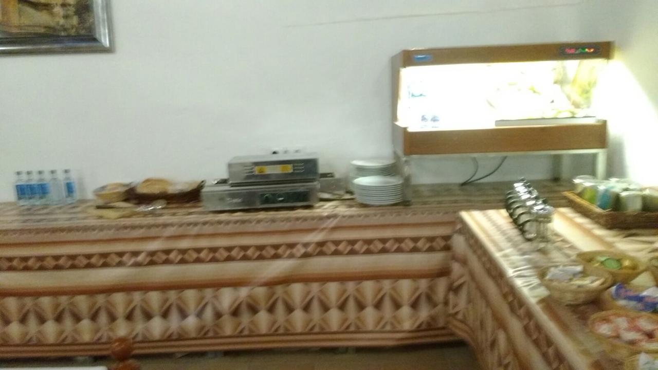 Hotel La Giralda Burguillos Del Cerro 외부 사진