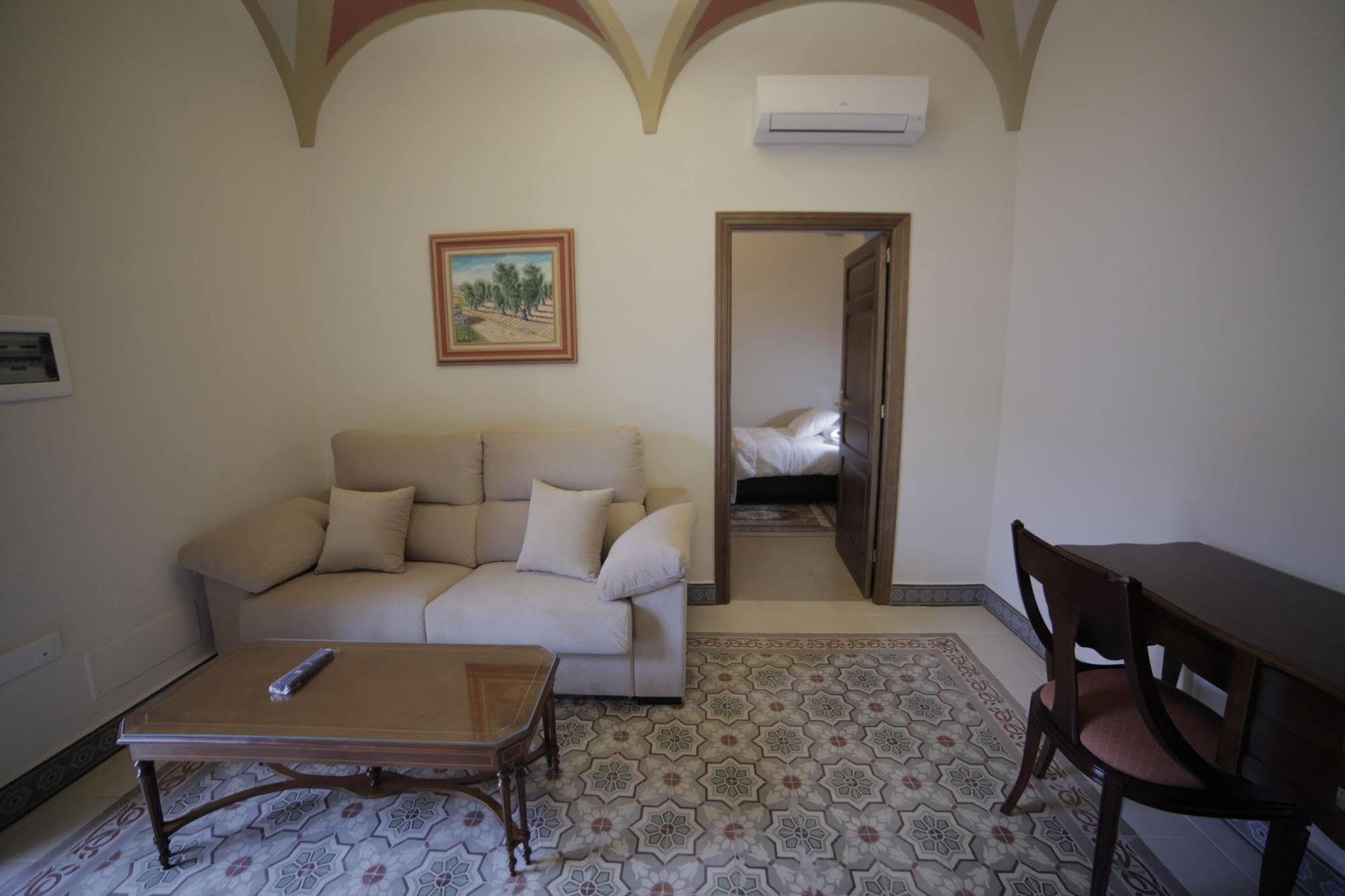 Hotel La Giralda Burguillos Del Cerro 외부 사진