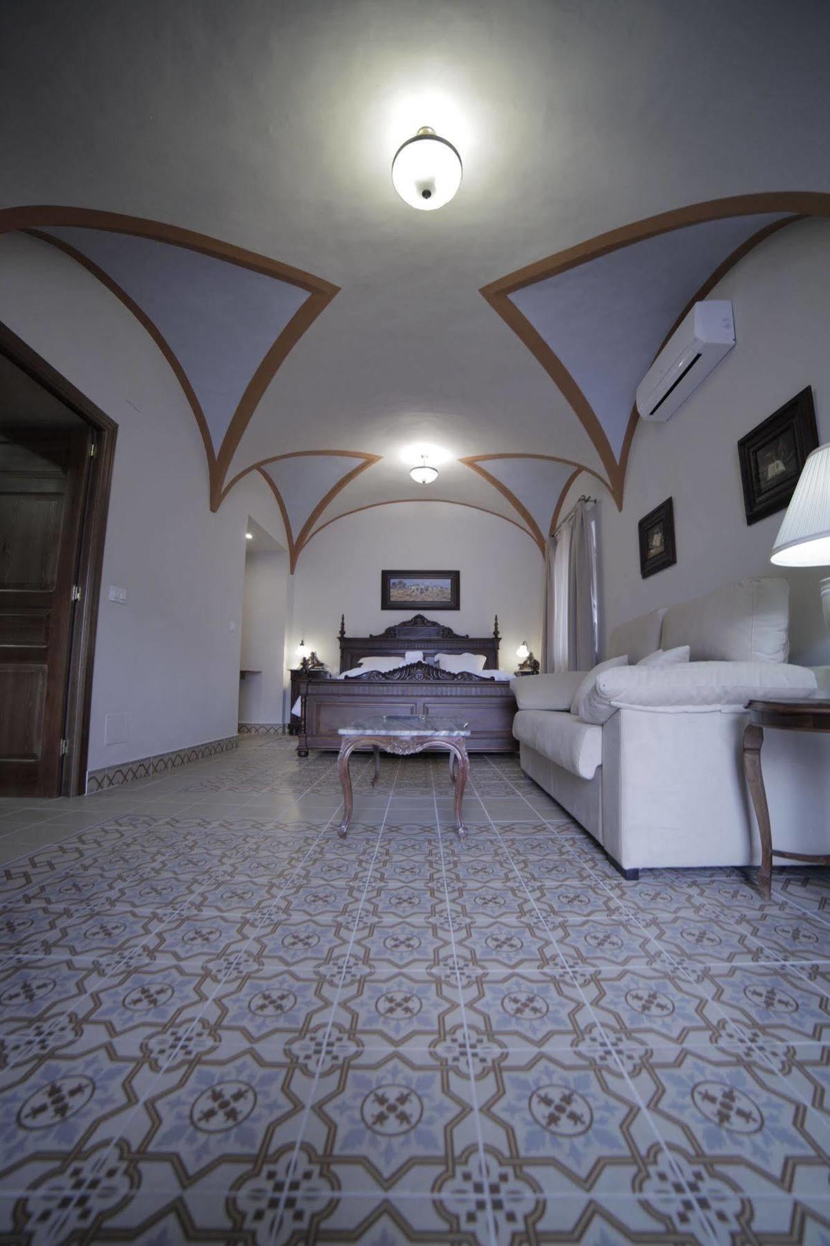 Hotel La Giralda Burguillos Del Cerro 외부 사진
