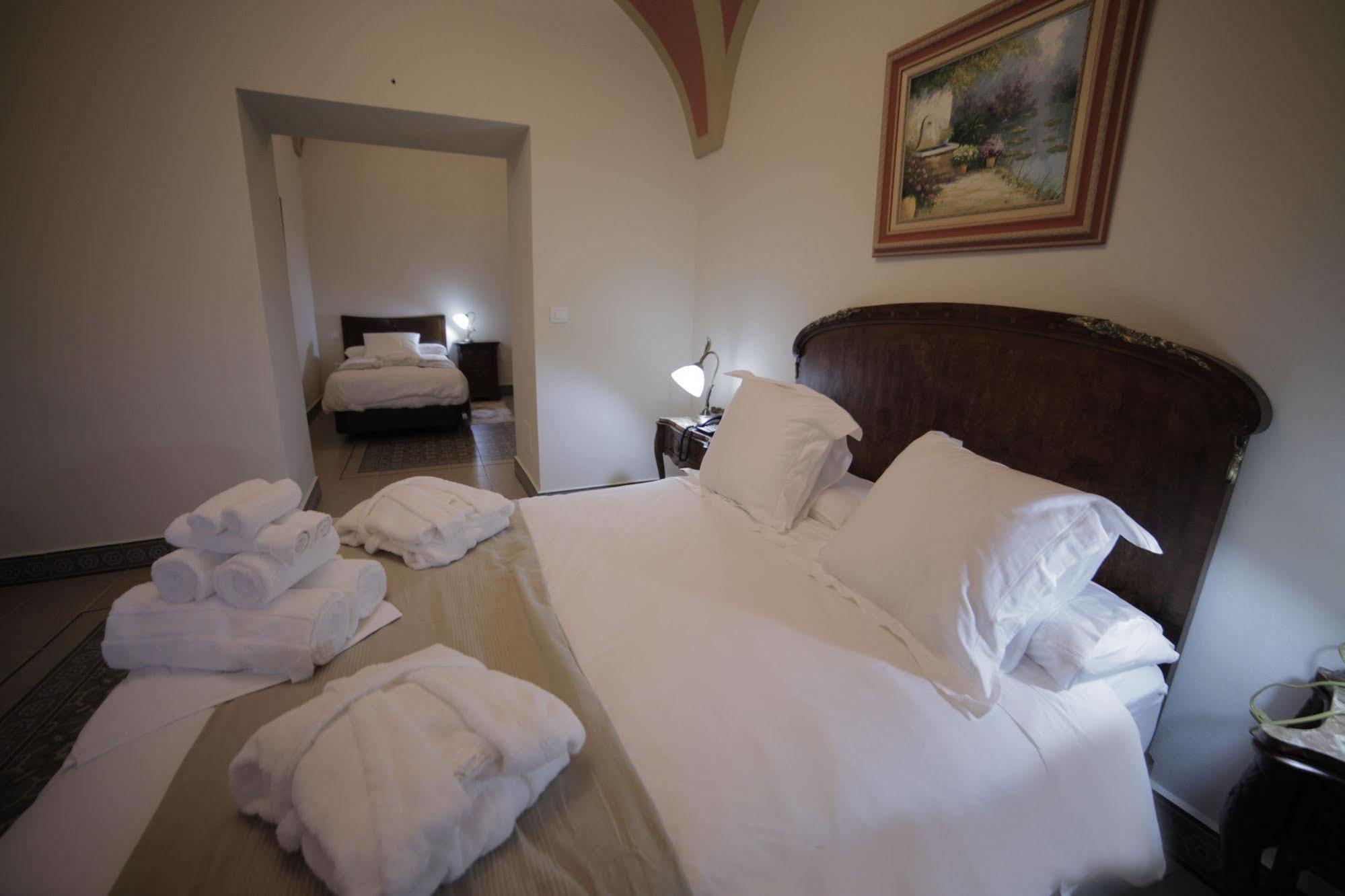 Hotel La Giralda Burguillos Del Cerro 외부 사진