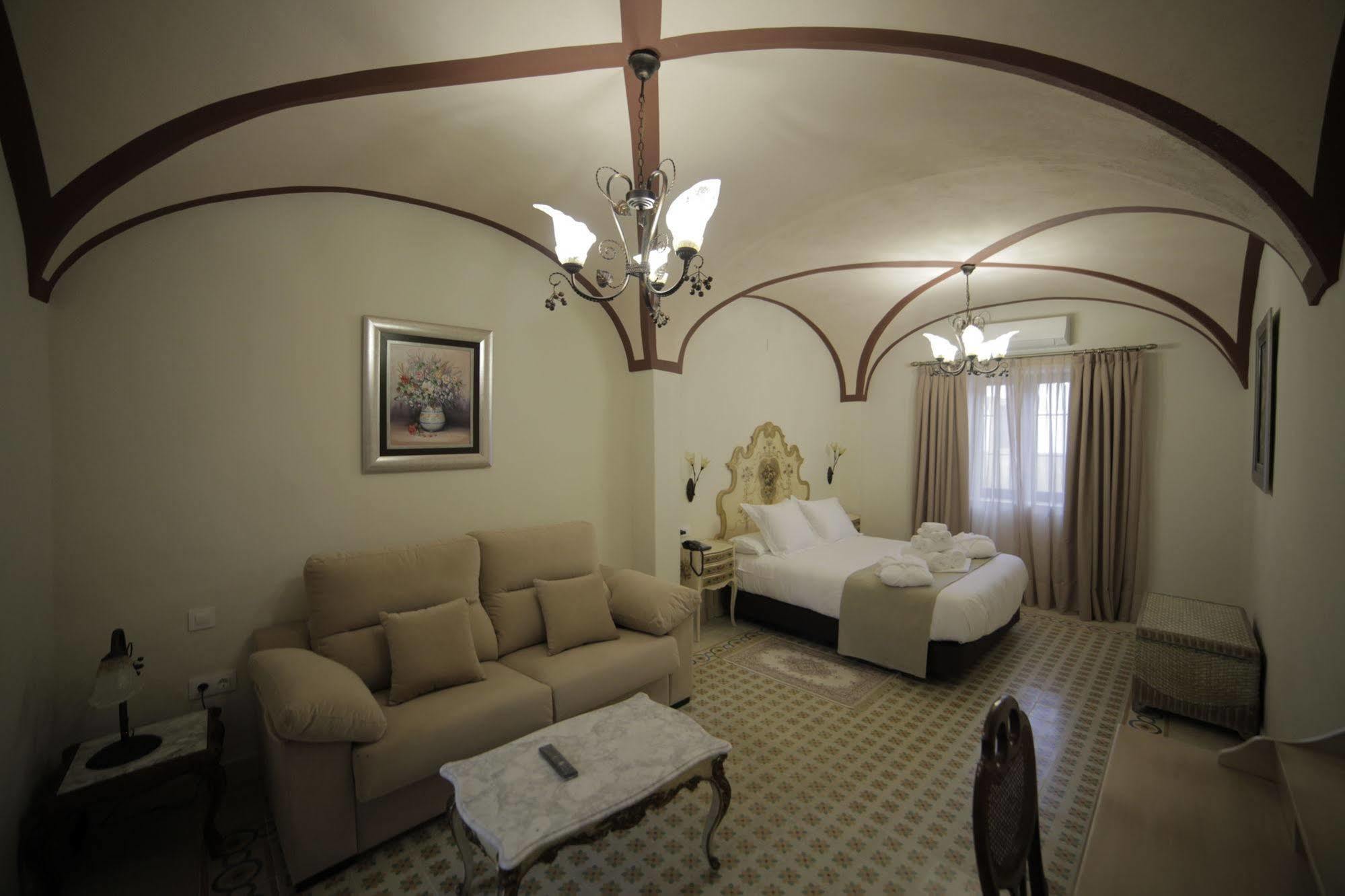 Hotel La Giralda Burguillos Del Cerro 외부 사진