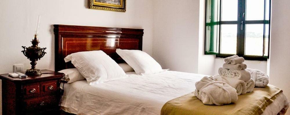 Hotel La Giralda Burguillos Del Cerro 외부 사진